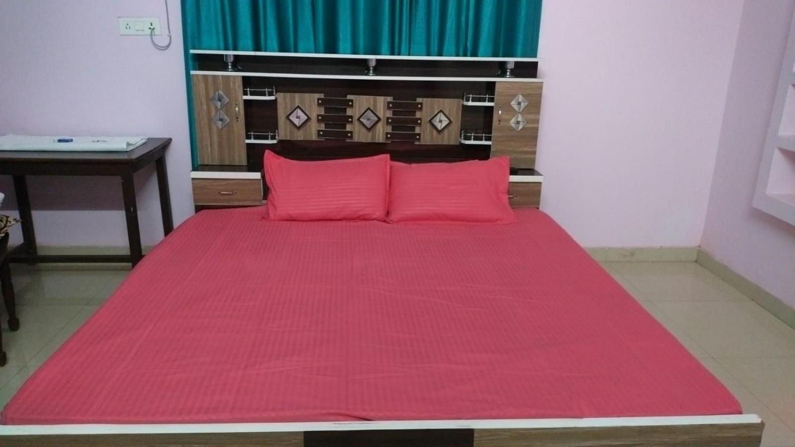 Lavish Living Villa - Varanasi — Photos 2