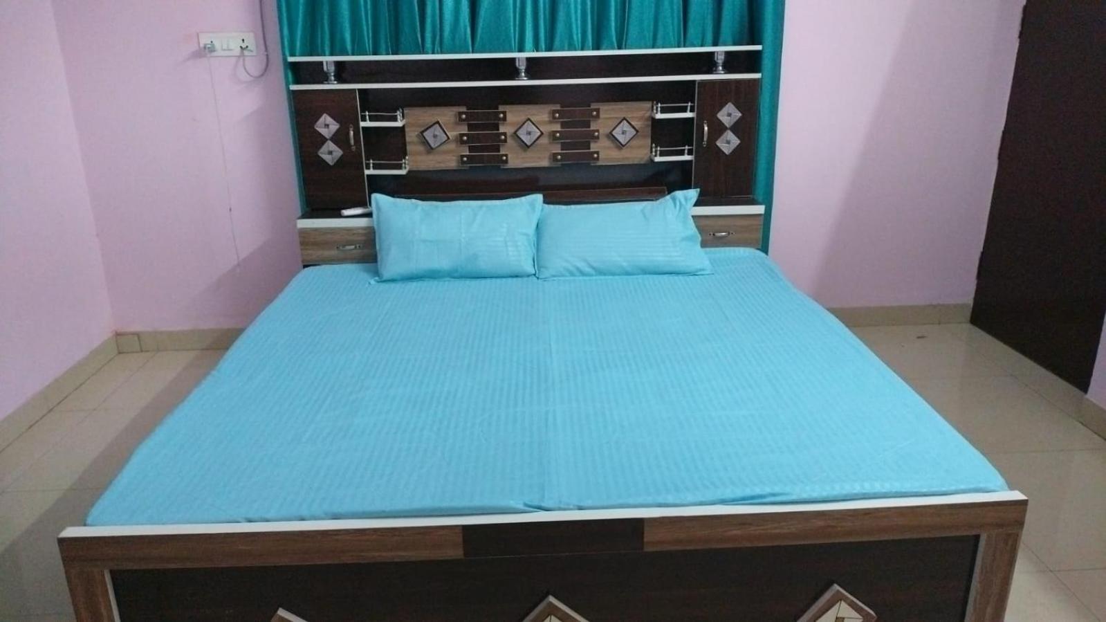 Lavish Living Villa - Varanasi — Photos 3